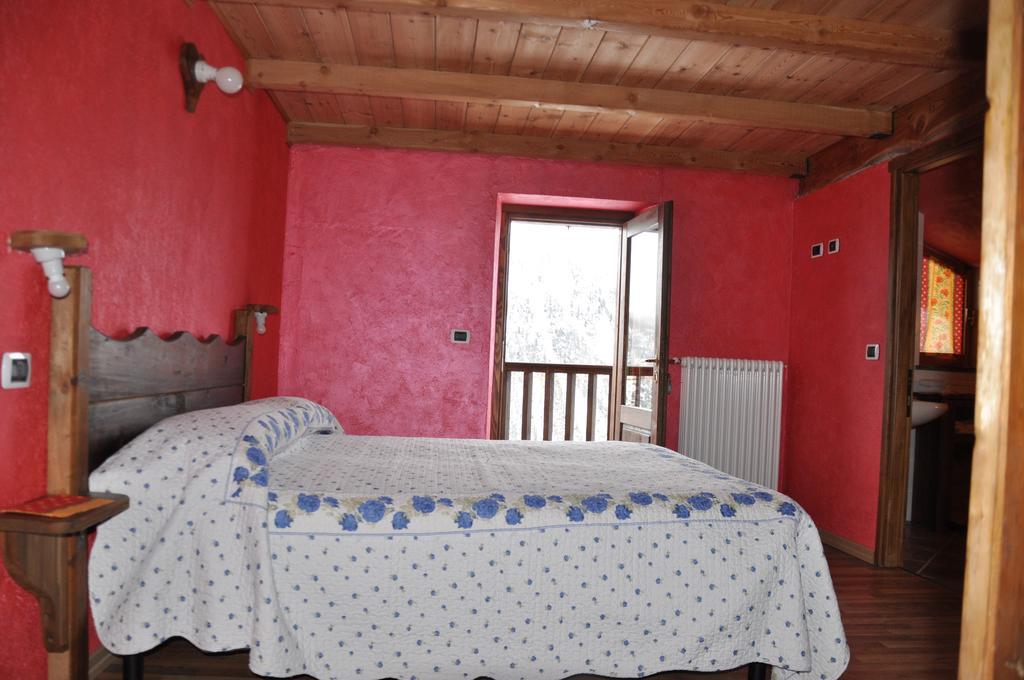 Grand Golliat Ristorante E Chambres D'Hotes Saint-Rhemy-En-Bosses Camera foto