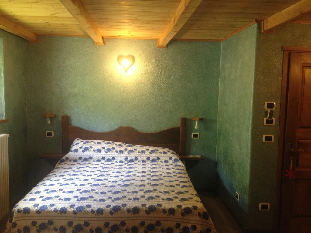 Grand Golliat Ristorante E Chambres D'Hotes Saint-Rhemy-En-Bosses Camera foto
